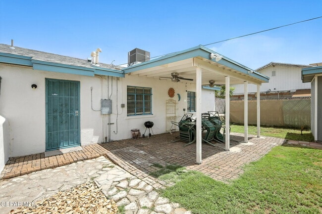 Building Photo - 4505 Pershing Dr