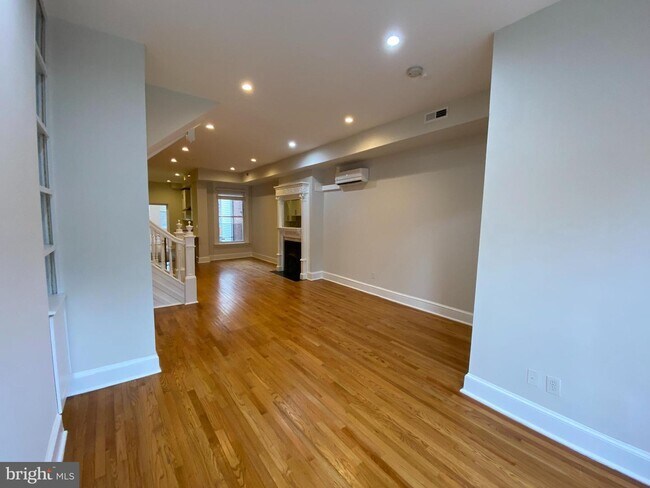 Building Photo - 19 T St NE