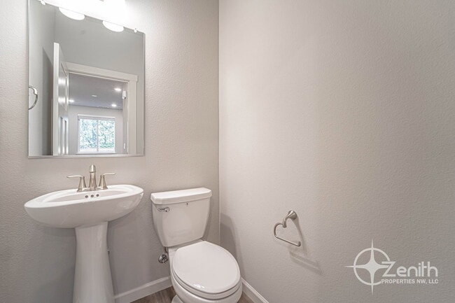 Building Photo - 2403 Trail View Ct