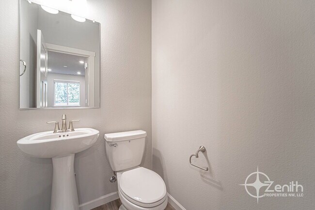 Building Photo - 2403 Trail Vw