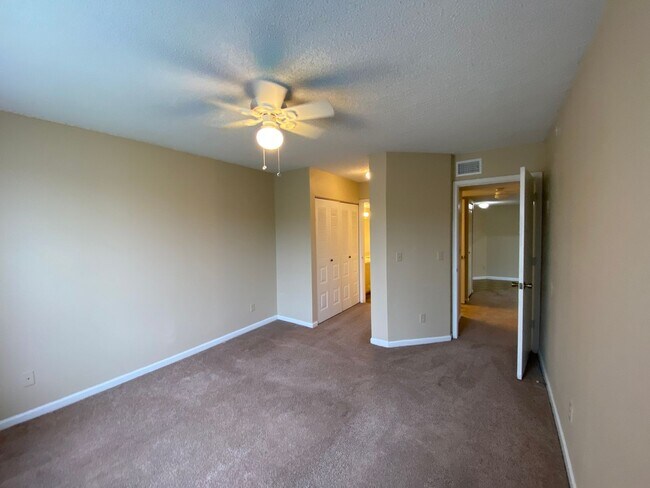 Building Photo - 13525 Eagle Ridge Dr