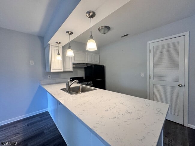 Building Photo - 2 Gunstock Dr