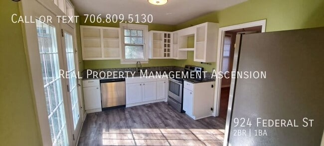 Building Photo - 924 Federal St