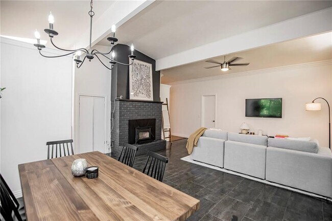 Building Photo - 1 Rader Ln