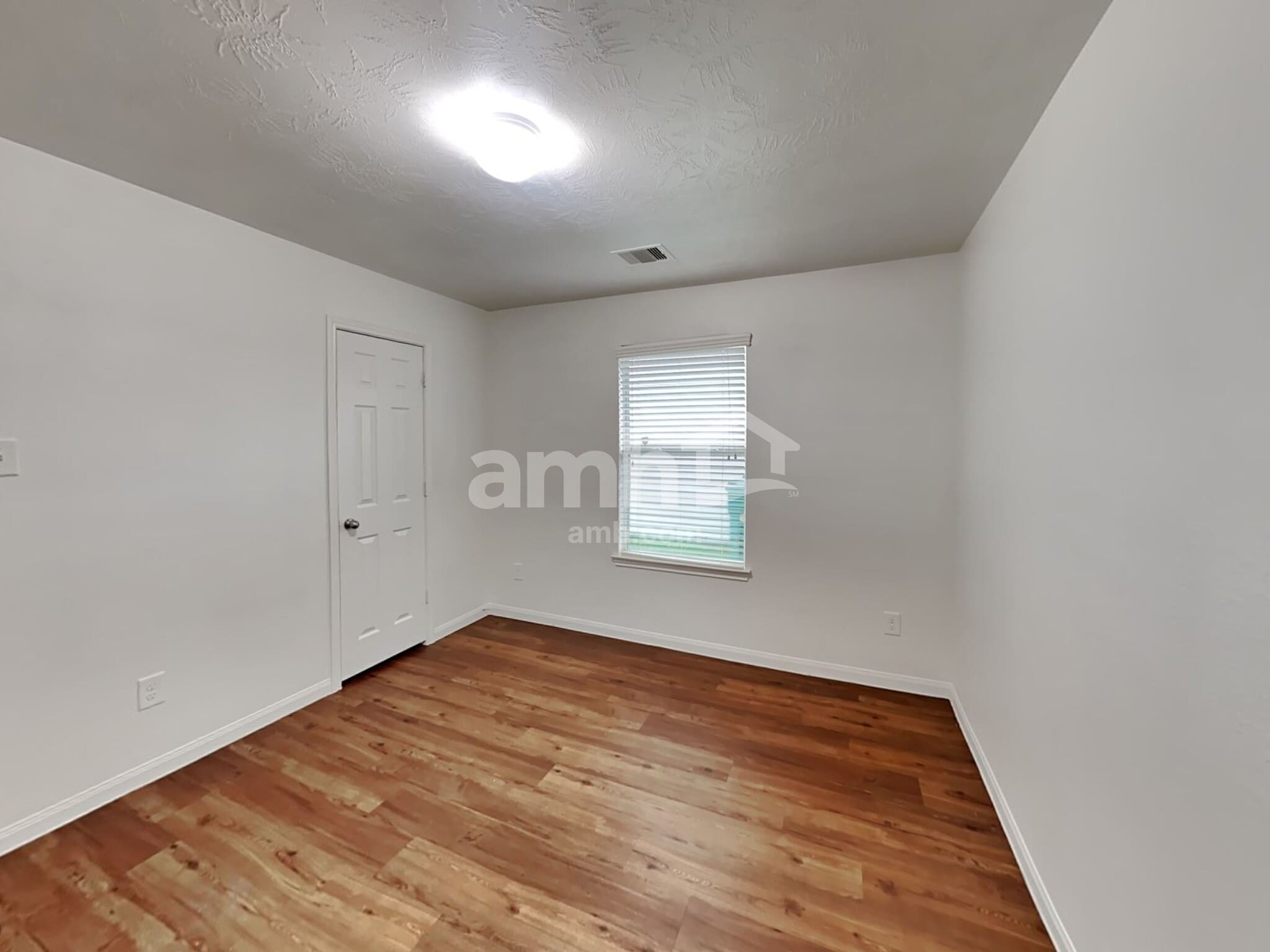 Building Photo - 15726 Regal Trace Ln