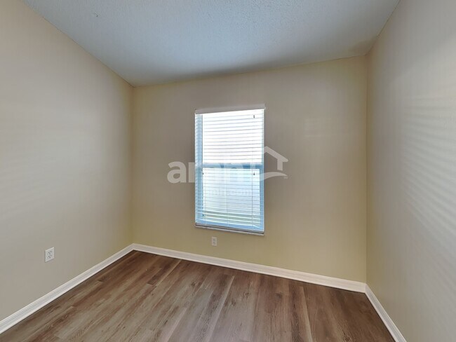 Building Photo - 12061 Winding Woods Way