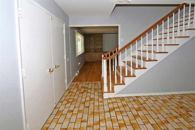 Building Photo - 12901 Fernway Ln
