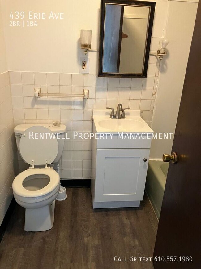 Building Photo - 439 Erie Ave