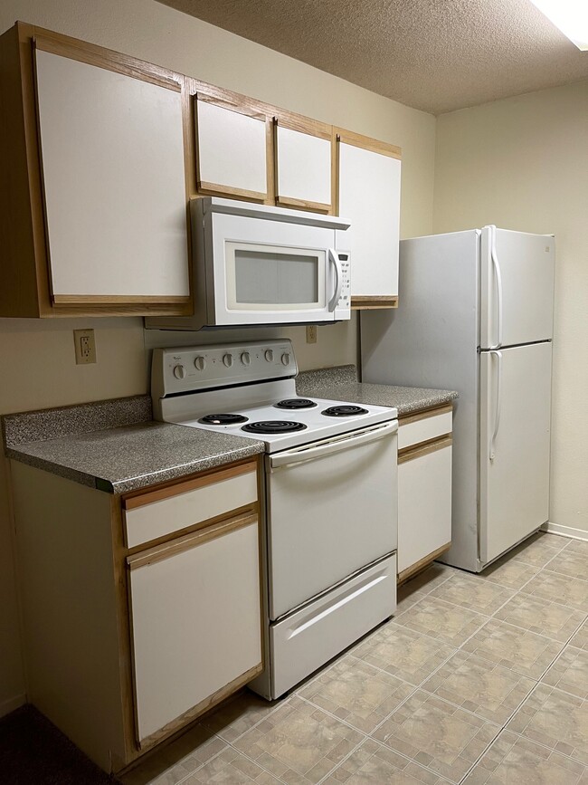 Floorplan - Cromwell Park Apartments