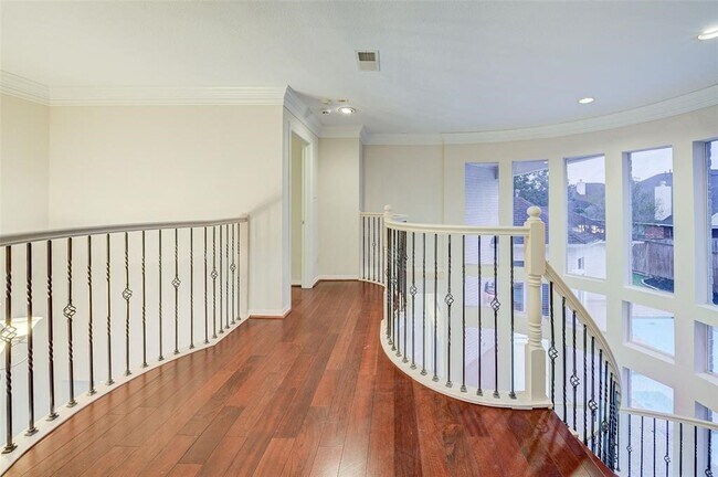 Building Photo - 3615 Whidbey Ct
