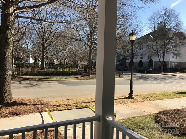 Building Photo - 17905 Delmas Dr