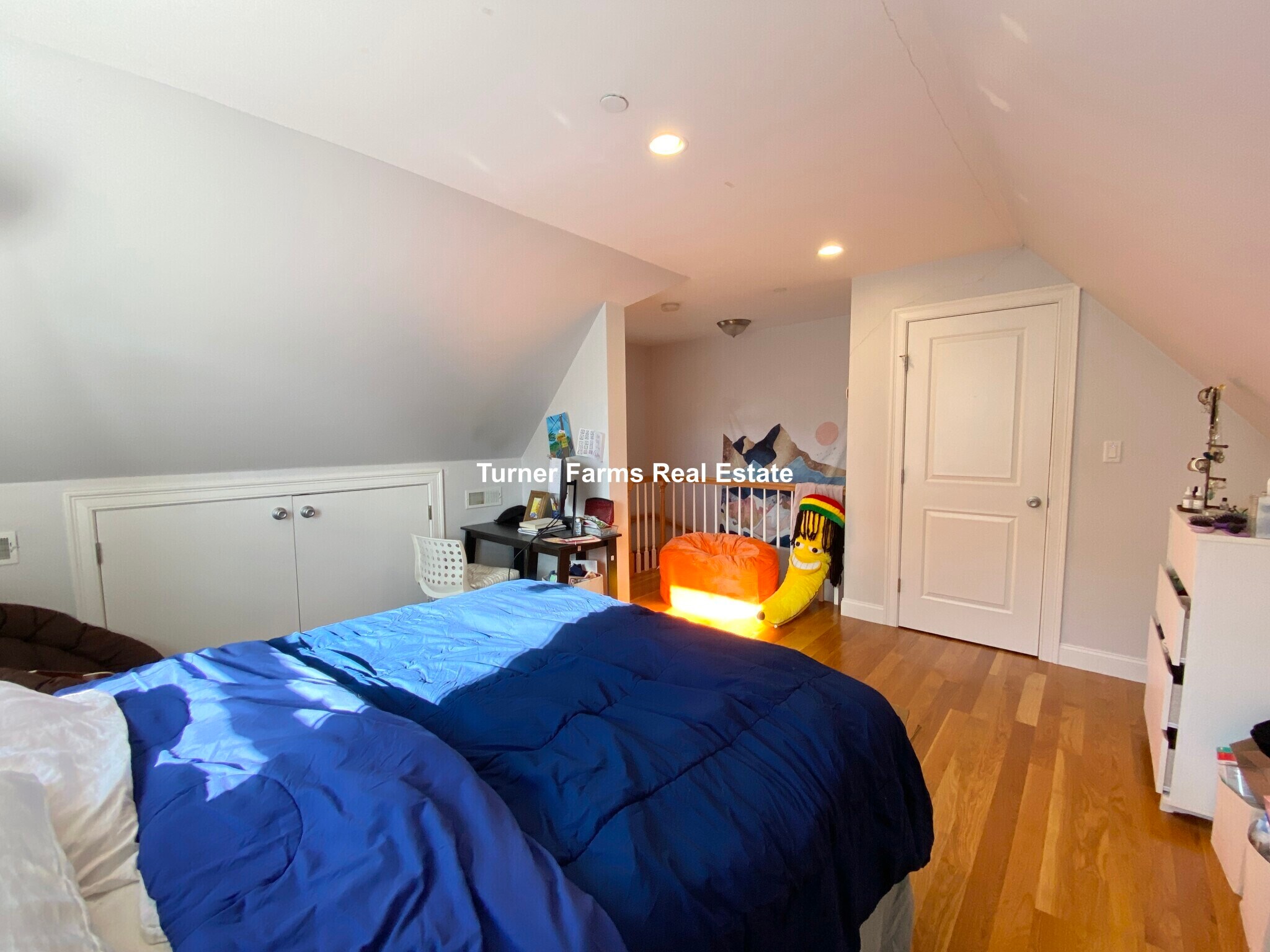 Building Photo - 721 Parker St