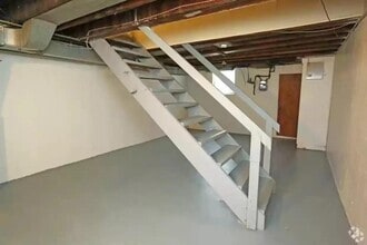 Building Photo - 14089 Riverview St