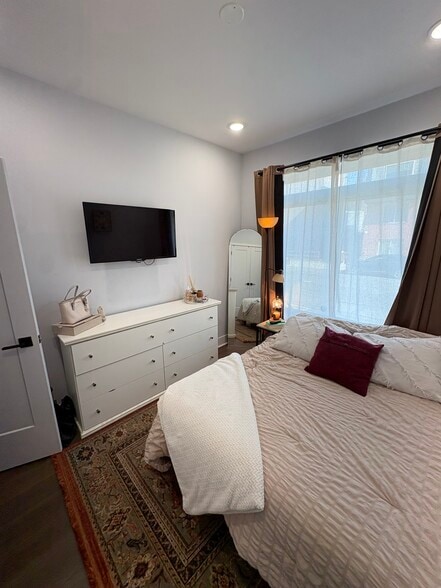 Upstairs Bedroom - 402 W Berks St