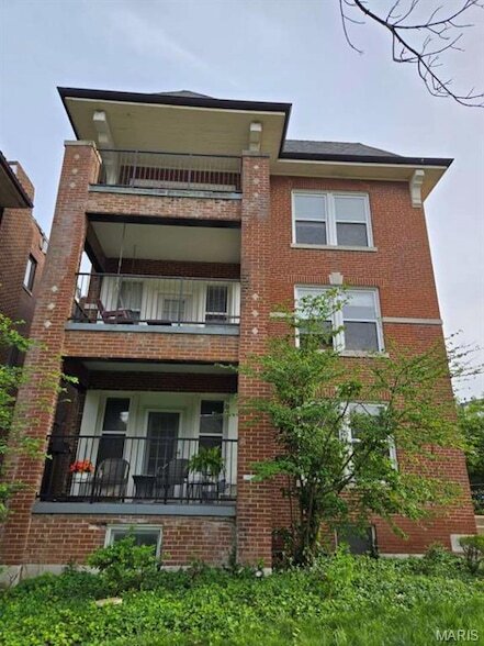 Building Photo - 5528 Waterman Blvd