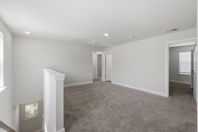 Building Photo - 4371 Skyridge Dr
