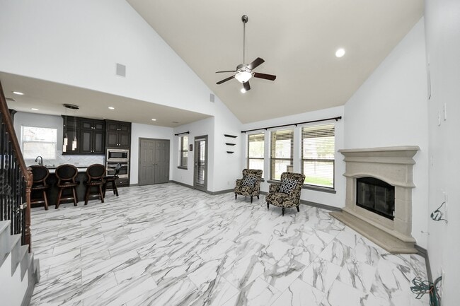 Building Photo - 4410 Lodge Vine Ct