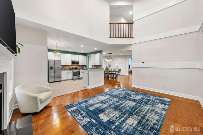 Building Photo - 2 Gonzalez Dr