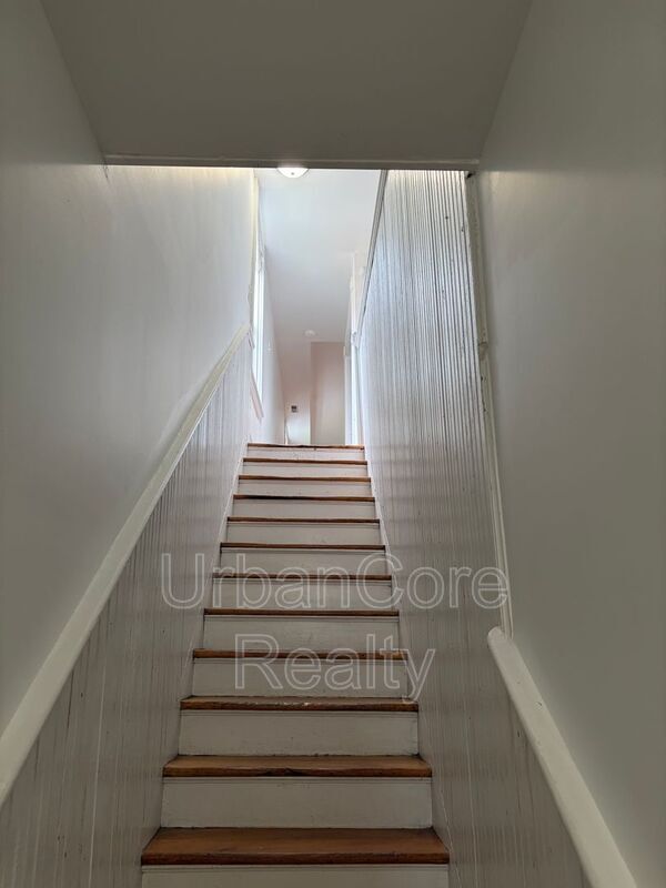 Building Photo - 621 N 31st St