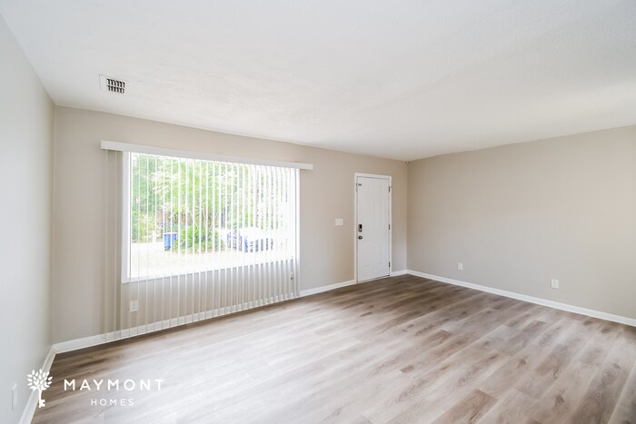 Building Photo - 1122 Saratoga Blvd