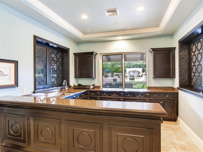 Building Photo - 4201 Bayshore Blvd