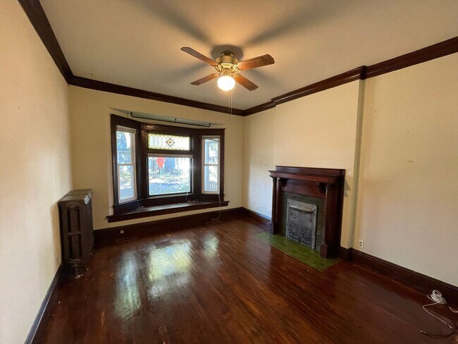 Primary Photo - 176 Rosedale St