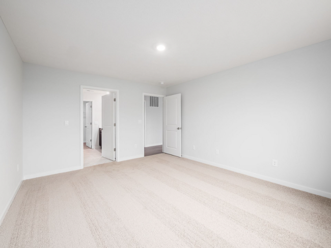 Building Photo - 426 Emily Dr