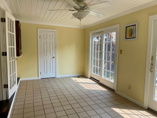 Building Photo - 3 Bed 2.5 Bath Chesapeake Bay Townhome!