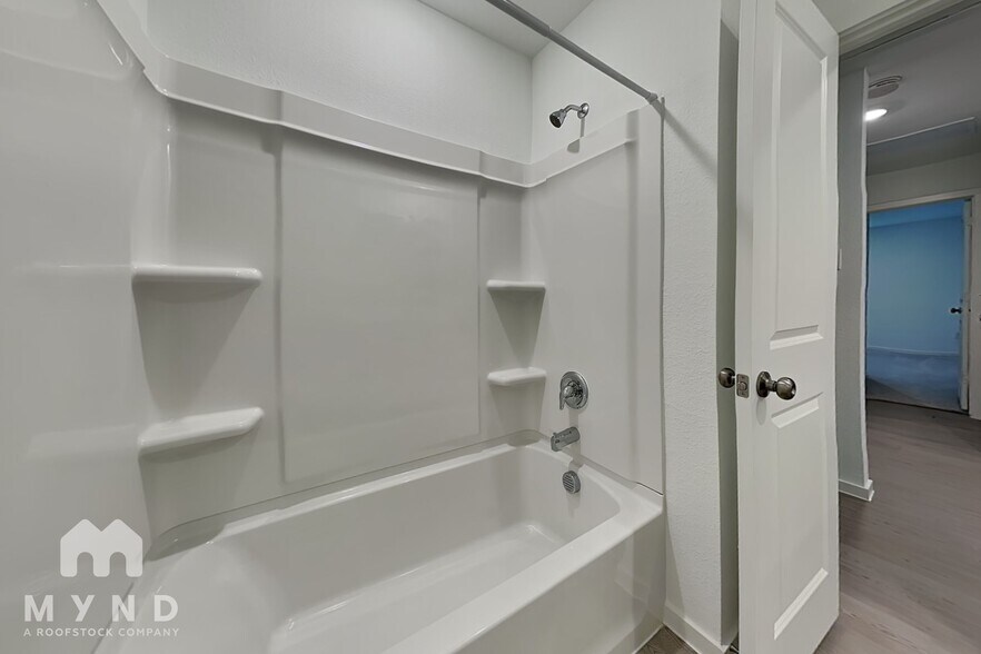 Building Photo - 1824 Javelina St