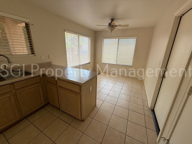 Building Photo - 9252 W Ironwood Dr