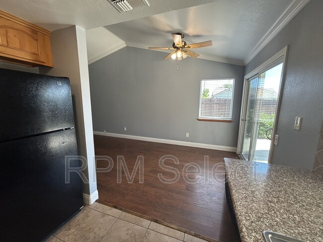 Building Photo - 5349 Vichy Cir