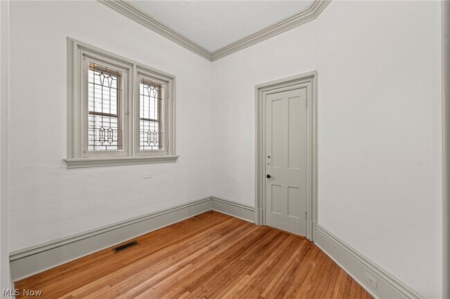 Building Photo - 1372 Bonnieview Ave