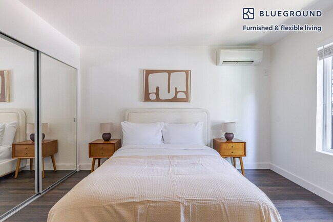 Building Photo - 655 S Fair Oaks Ave