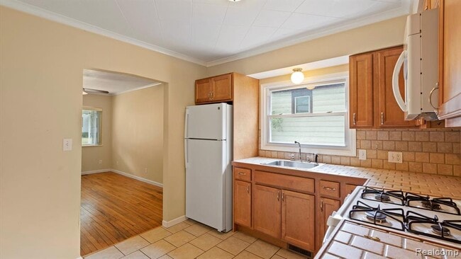 Building Photo - 23773 Hazelwood Ave