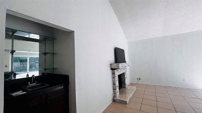 Building Photo - 12943 Leaf Glen Ln