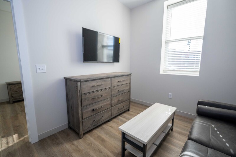 Building Photo - 103 N 1st St