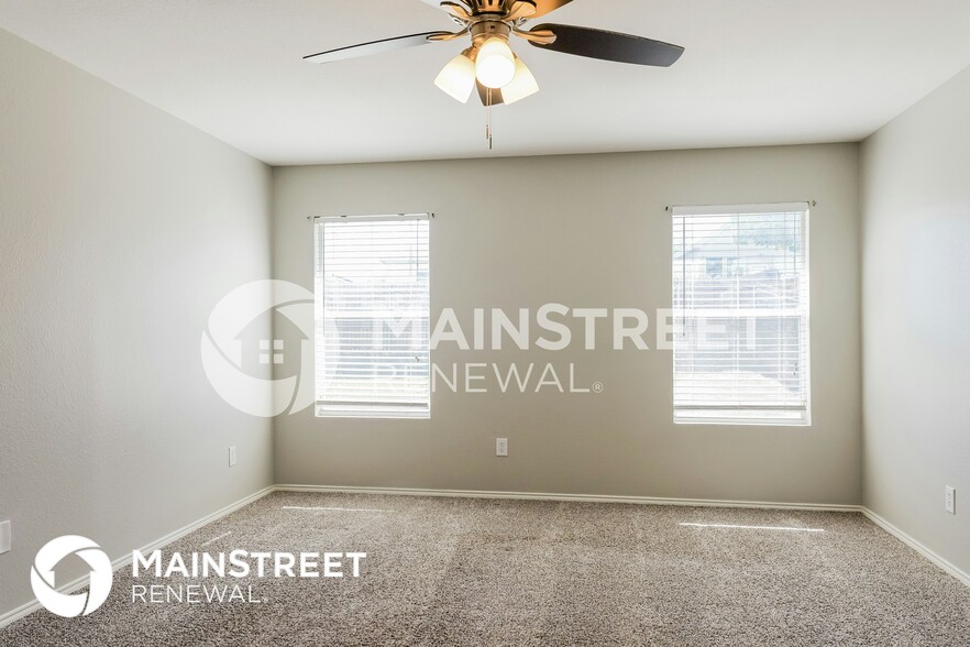 Building Photo - 837 Santa Rosa Dr
