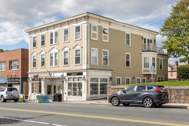 Building Photo - 168 Humphrey St