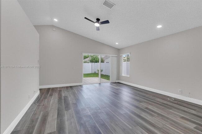 Building Photo - 1592 Salerno Cir