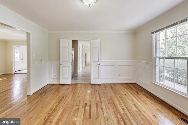 Building Photo - 10323 Snowpine Way