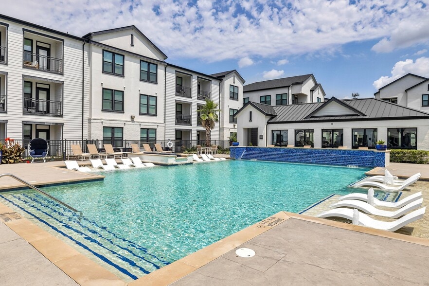 Primary Photo - The Peri on Westheimer