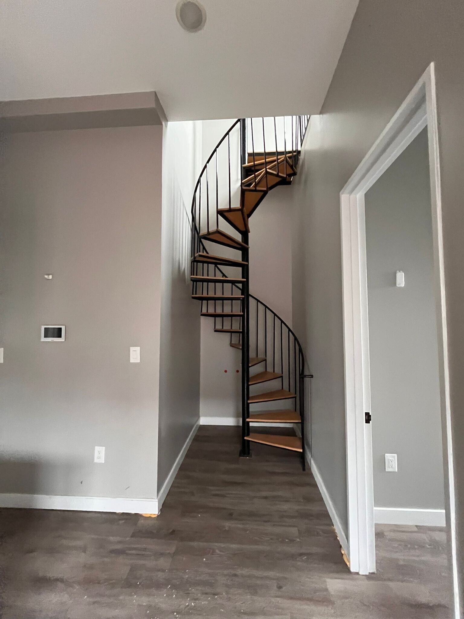 Building Photo - 73 Arlington Ave