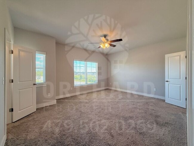 Building Photo - EP 6 | Townhome with Garage in Siloam Springs!