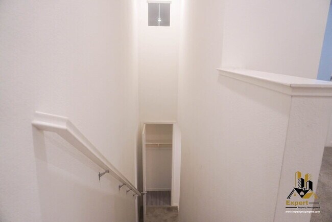 Building Photo - 2939 Limoges Walk