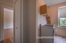 Primary Photo - 1152 Commonwealth Ave