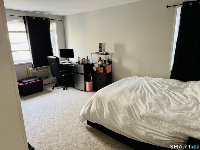 Building Photo - 99 Prospect St