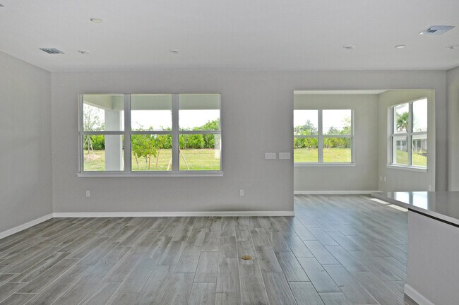 Building Photo - 13609 SW Vermillion Cir