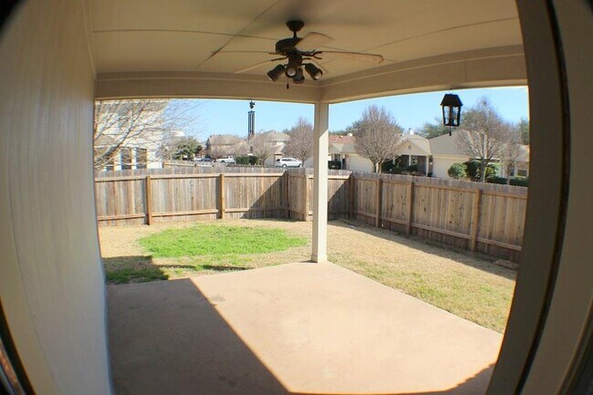 Building Photo - 2200 Bakers Way