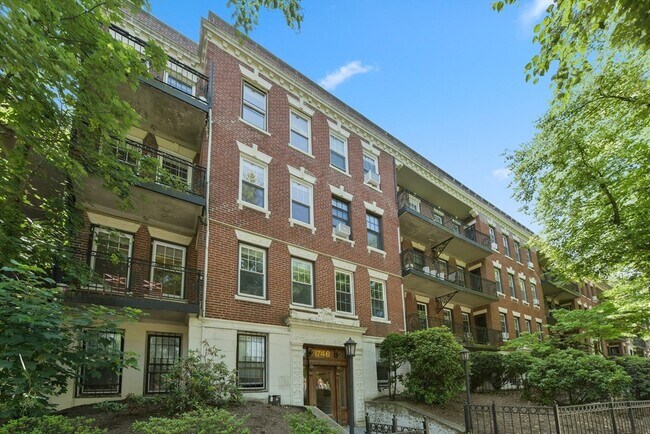 Building Photo - 1746 Commonwealth Ave