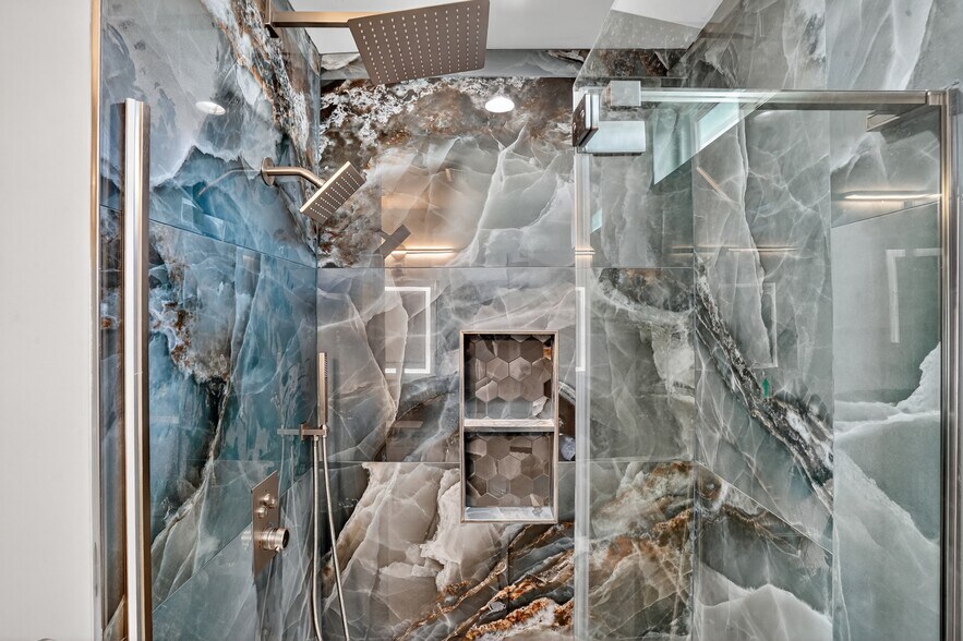 Building Photo - 2825 Cherry St